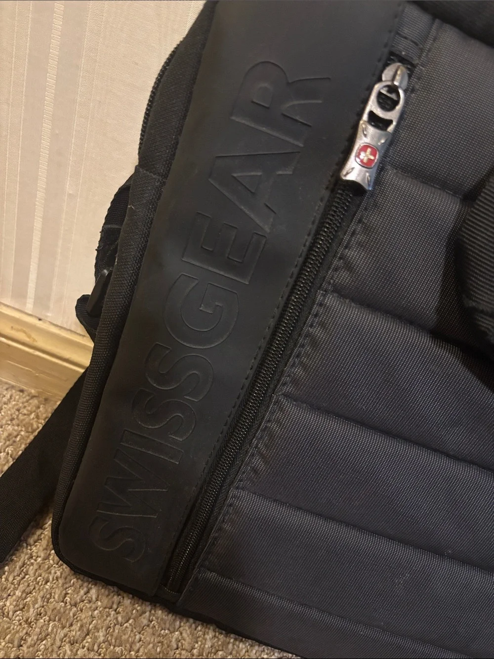 SwissGear Black Padded Laptop Messenger Bag Briefcase Shoulder Bag